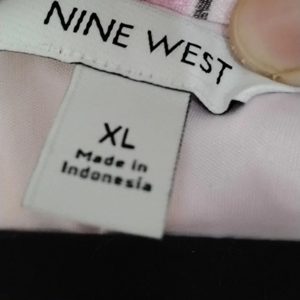 Dress - Picture 5 of 6